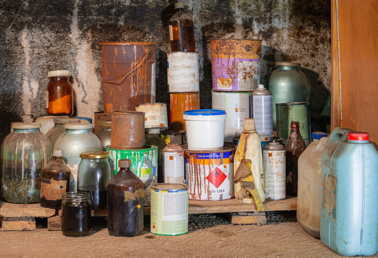 Do you have a big stack of halfempty paint cans cluttering up the